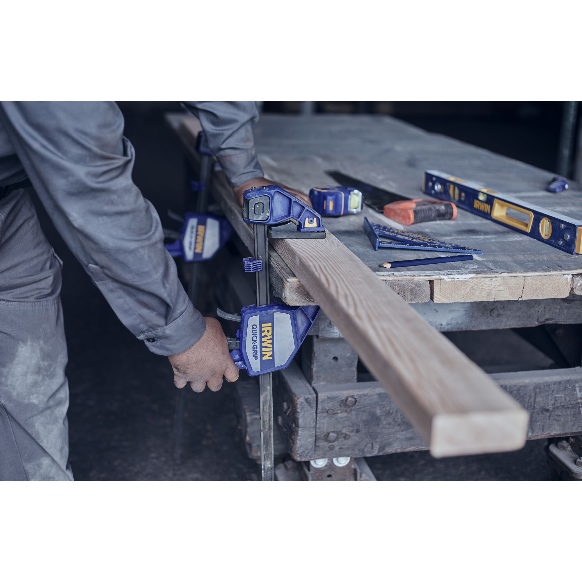 QUICK-GRIP® Heavy-Duty One-Handed Bar Clamps | IRWIN